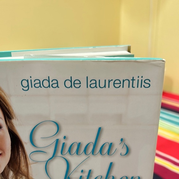 Giada's Kitchen: New Italian Favorites Cookbook - Picture 2 of 11